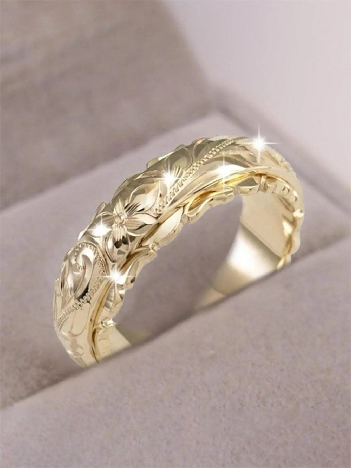 Engraved Flower Ring